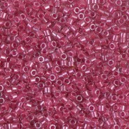 Miyuki delica Perlen 10/0 - Sparkling dark pink lined crystal DBM-914